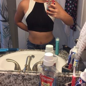 NWT TOBI crop top medium